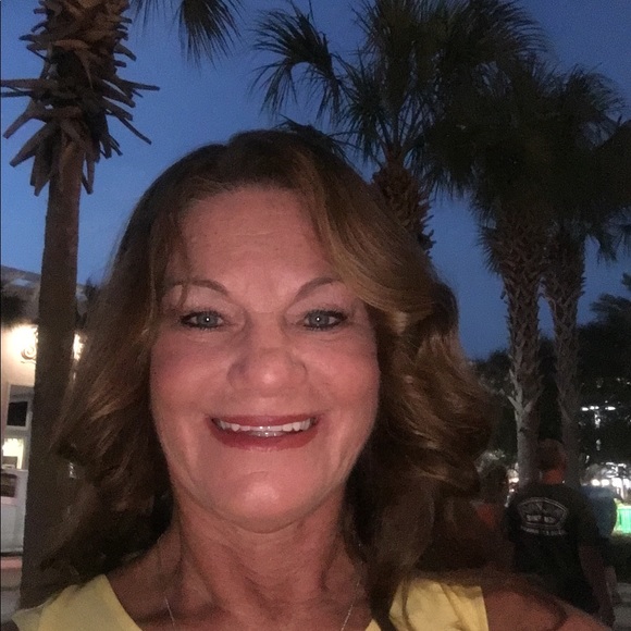 Meet your Posher, Sheilah - Picture 1 of 1